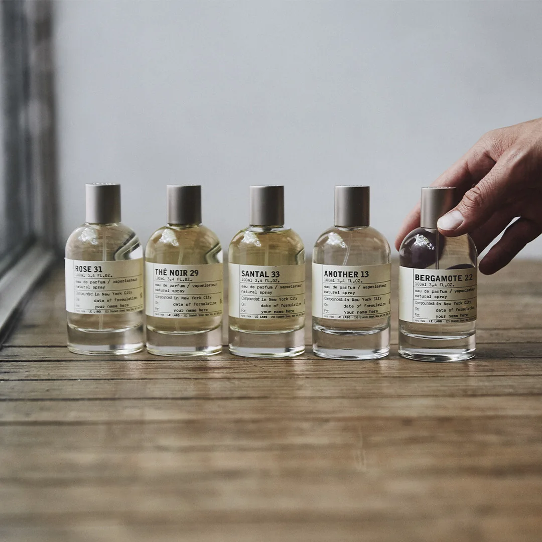 Le Labo Rose 31、The Noir 29、Santal 33、Another 13 与 Bergamote 22 香水瓶